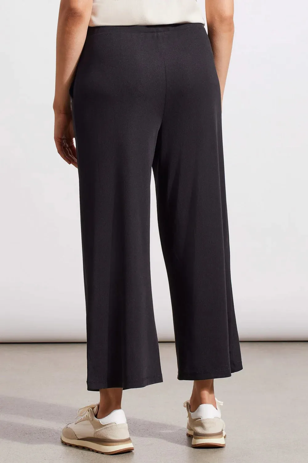 Black Pull On Capri in Black