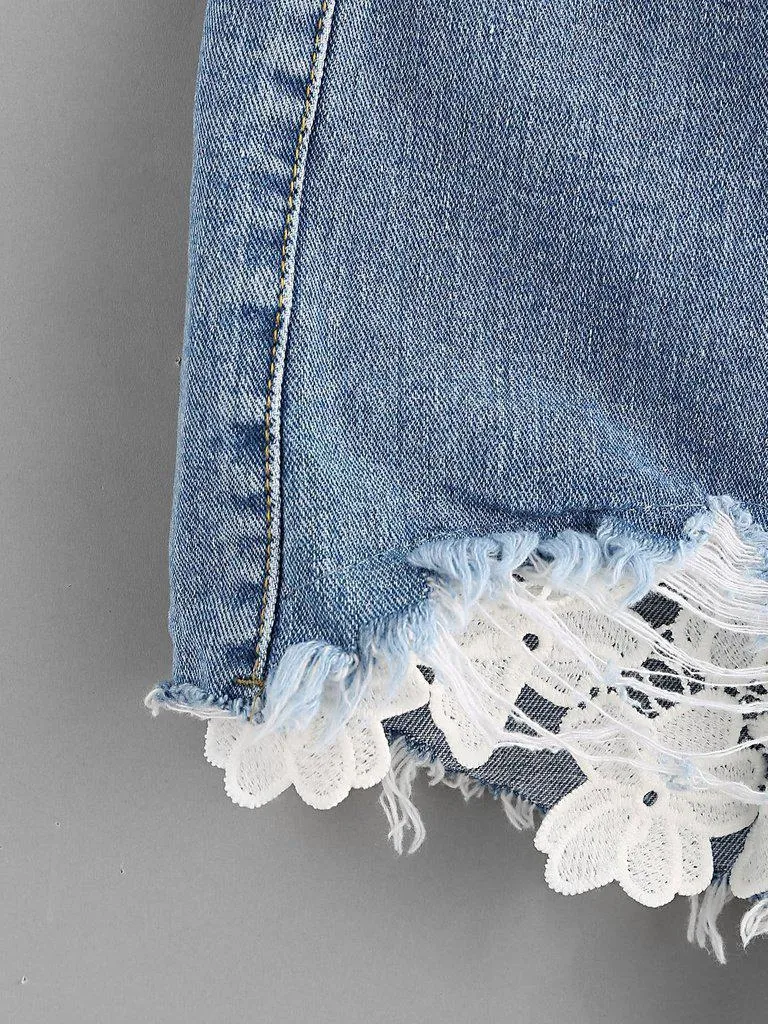 Contrast Crochet Frayed Hem Denim Shorts
