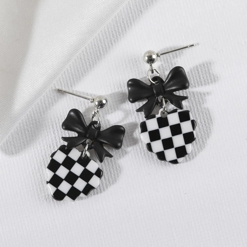 MALOYANVE Checkered Flag Earrings for Women Unique Cute Black White Striped Checkerboard Heart Geometric Dangle Drop Plaid Earrings Statement Minimalist Jewelry Gifts