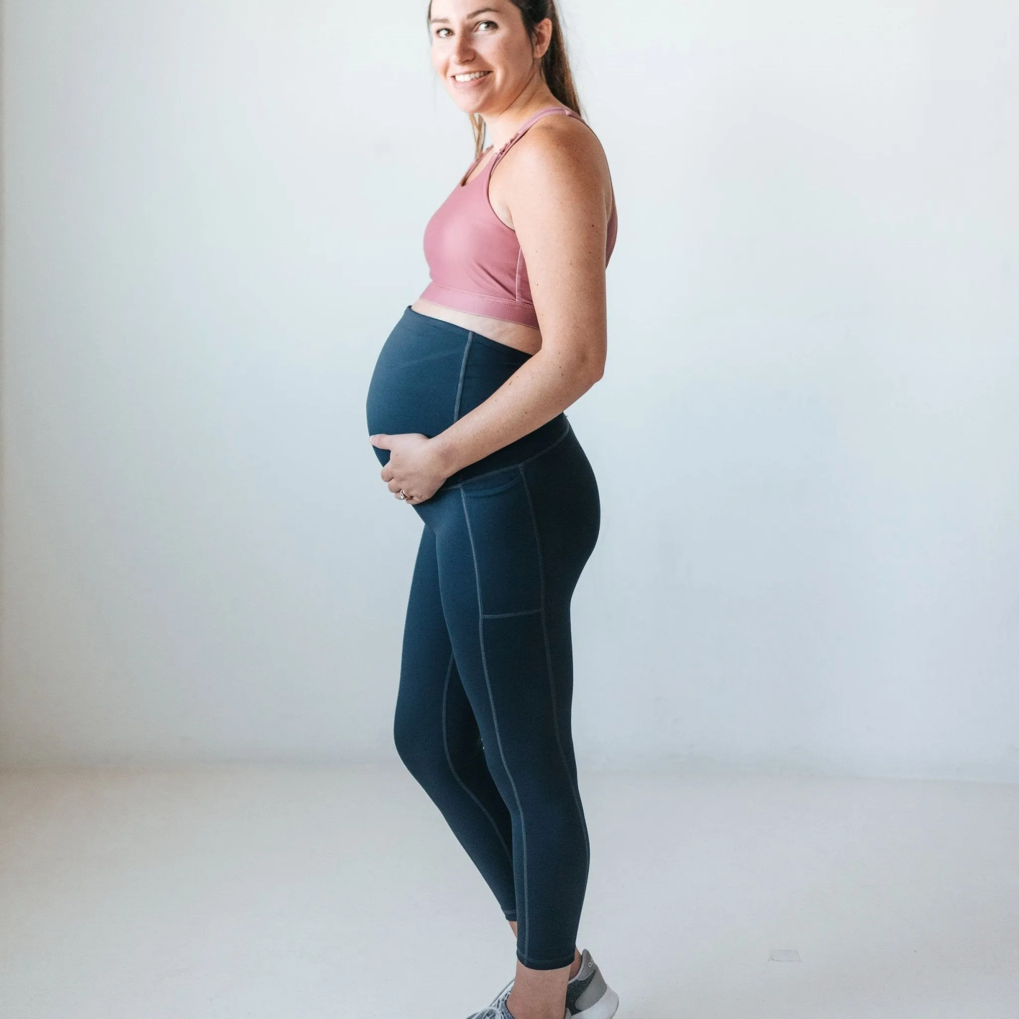 Mamacita Maternity Capris - Navy