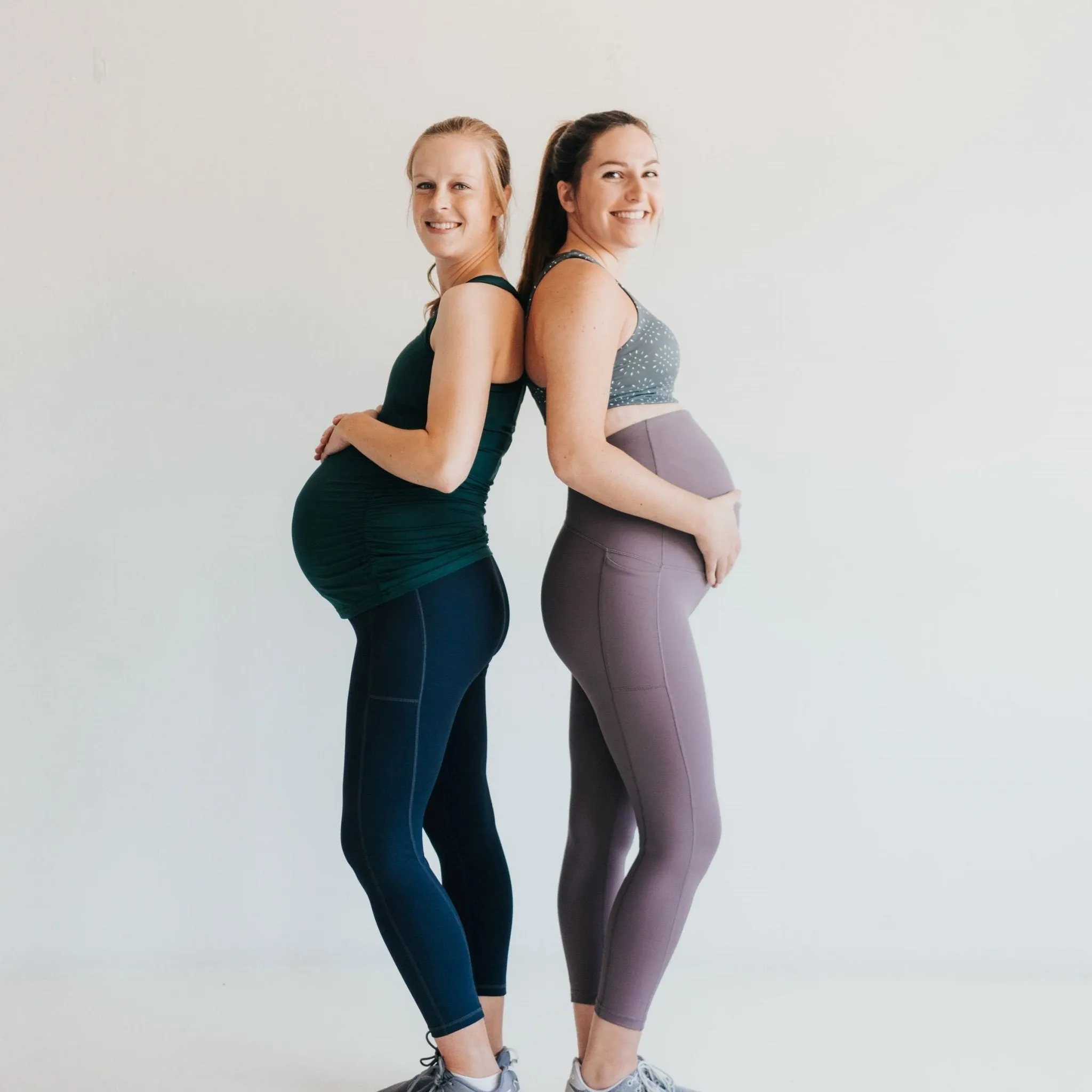 Mamacita Maternity Capris - Navy