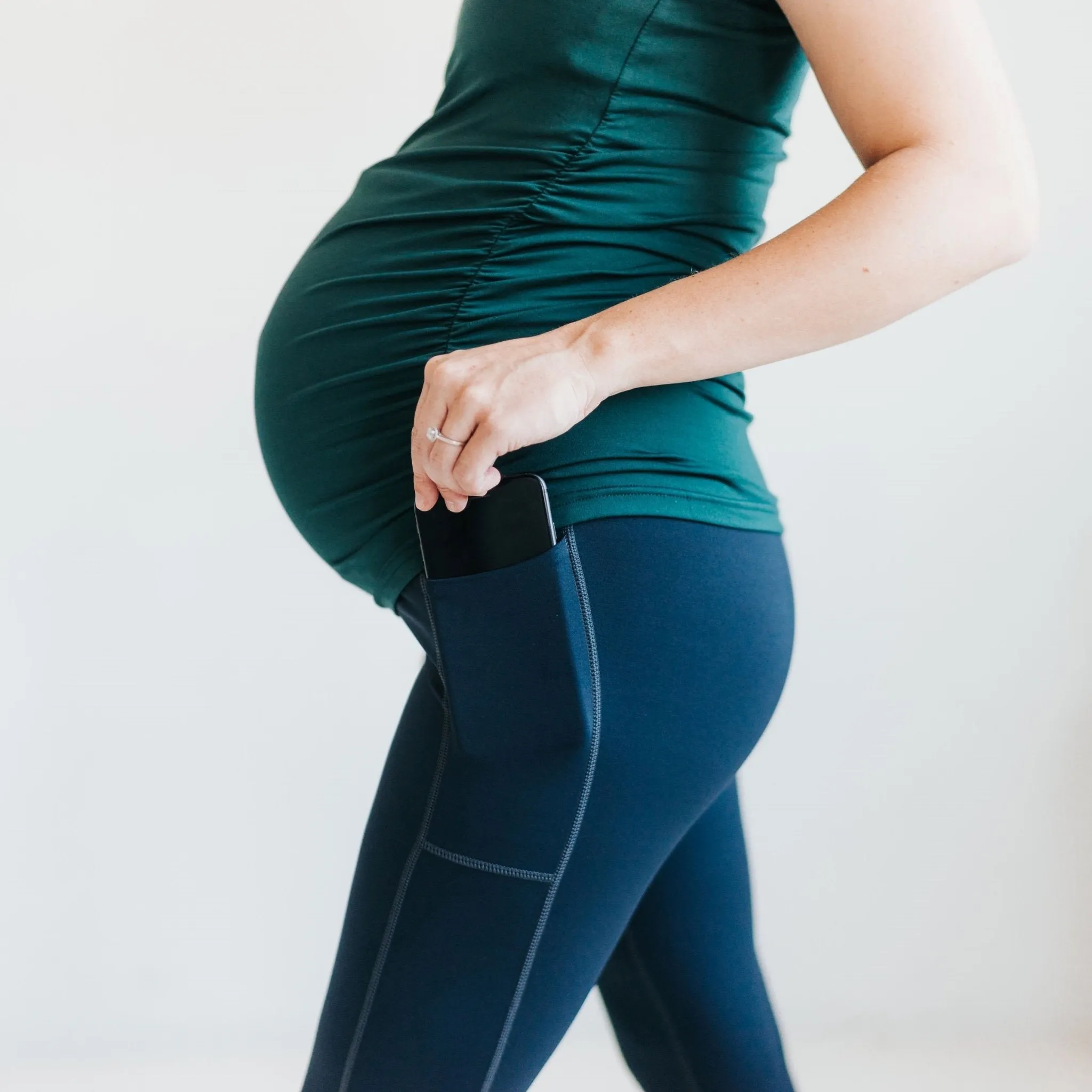 Mamacita Maternity Capris - Navy