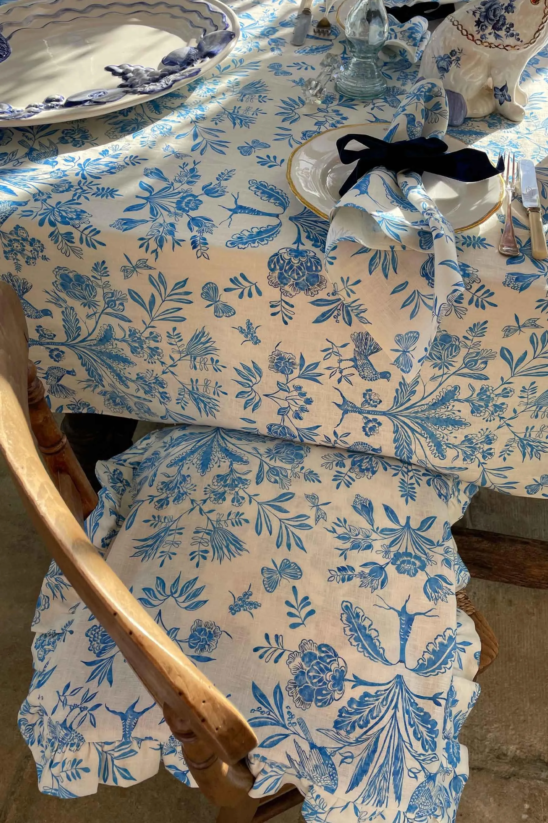Ruffle linen cushion