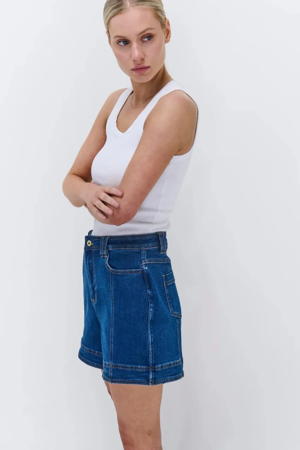 Sydney Shorts in Mid Washed Blue