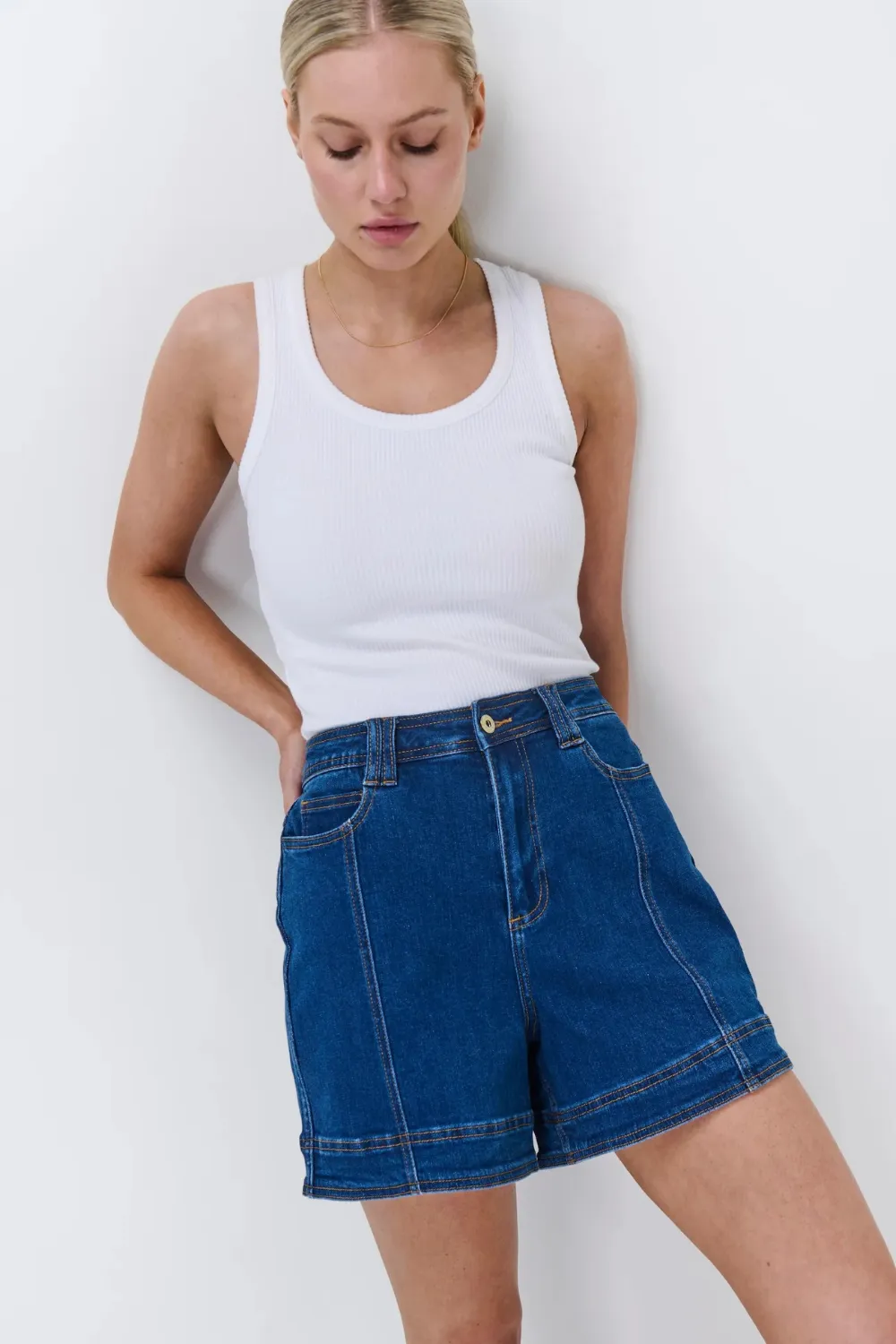 Sydney Shorts in Mid Washed Blue