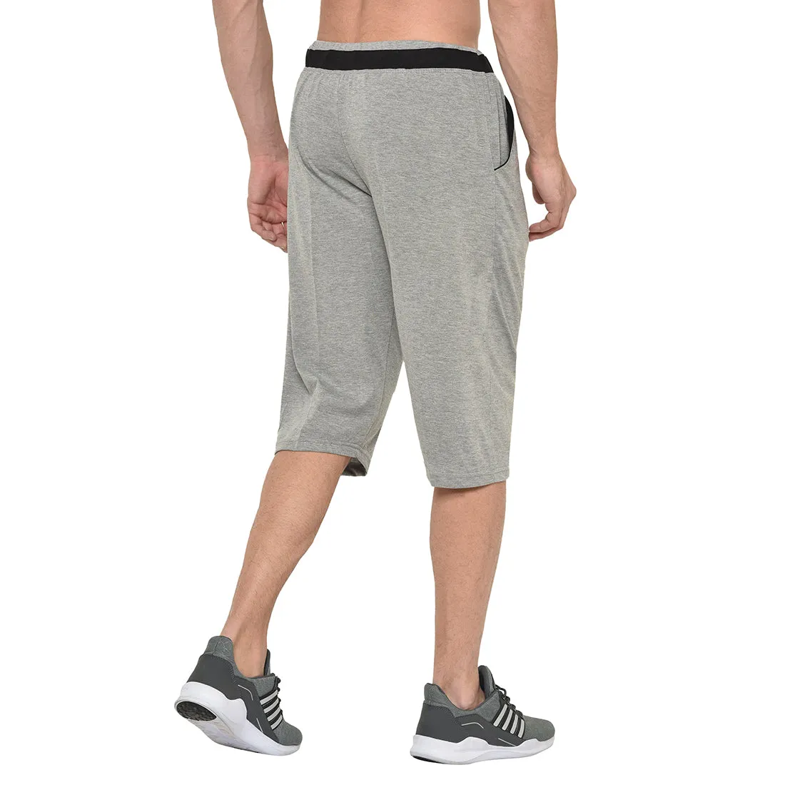 Vimal Jonney Cotton Blended Regular Fit Grey 3/4th Capri For Men