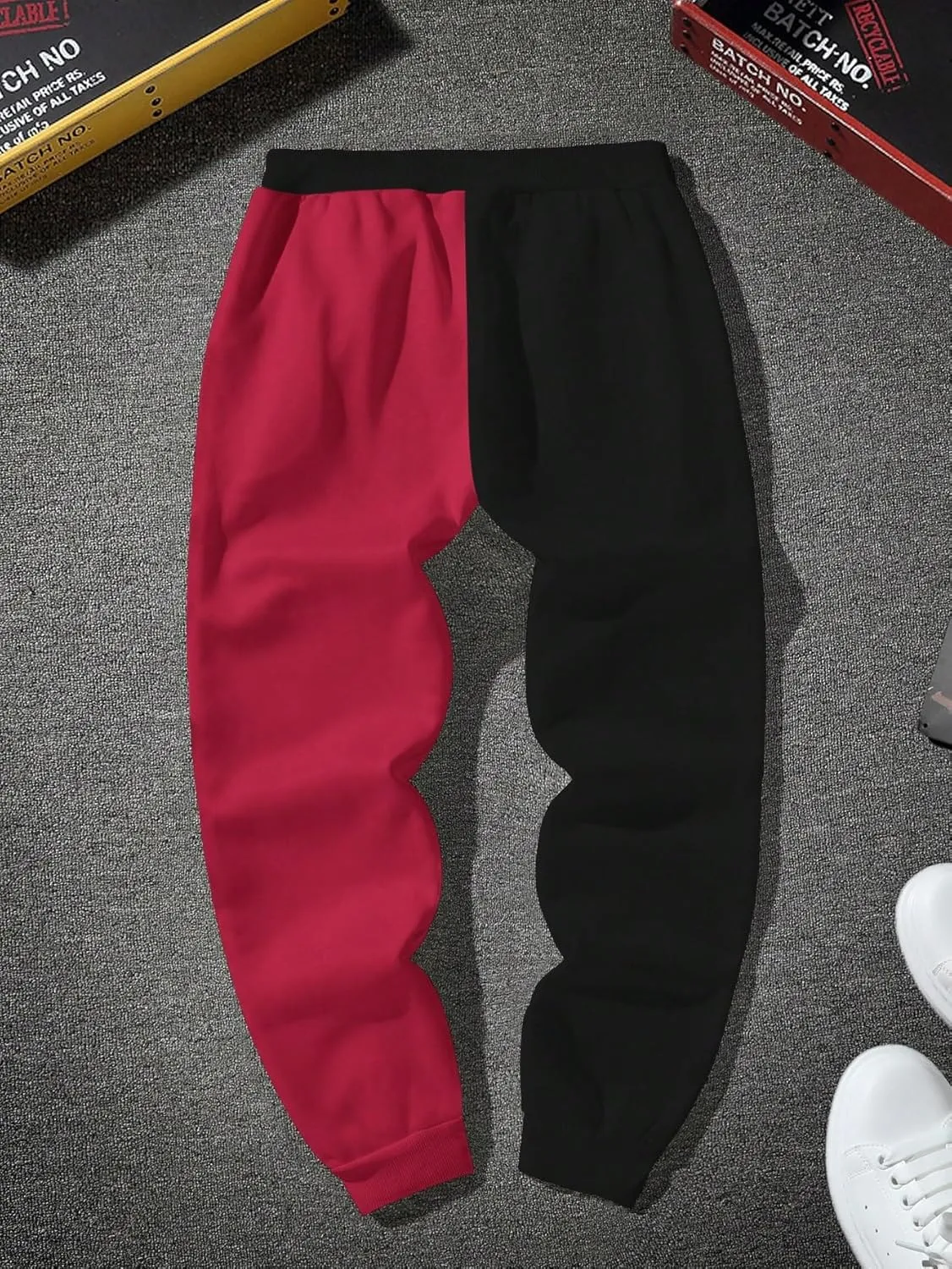 WDIRARA Men's Cartoon Letter Graphic Sweatpants Color Block Drawstring Waist Jogger Pants with Pockets